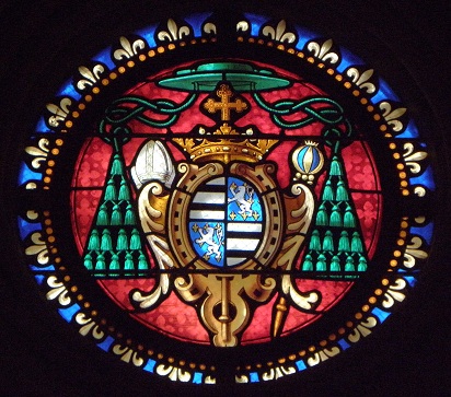 The coat of arms of Monseigneur Jean-Louis de Bouschet de Sourches. Bishop of Dol from 1715 to 1748. Also located in the north nave of the Cathédrale Saint-Samson.