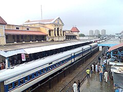 Train at Karachi Cantonment railway station