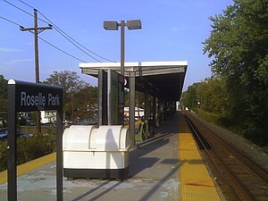 Roselle Park train station serving New Jersey Transit passengers