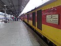 12932 Double Decker Express at Borivali