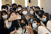 Asian Science Camp 2022 participants take a picture with neuroscientist Changjoon Justin Lee