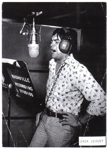 Jack Jersey recording live album in one of the Nashville recording studios with The Jordanaires, 1974.