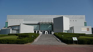 Miyazaki Prefectual Art Museum, 1995