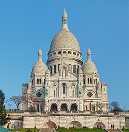South façade, the main entrance overlooking Paris