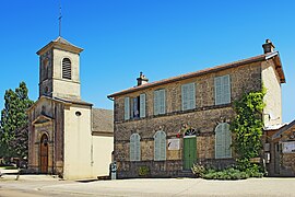 The town hall and church in La Villeneuve-les-Convers