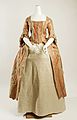Spanish dress, 18th century, silk. Metropolitan Museum of Art.[22]