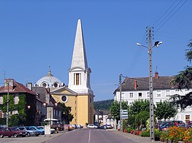 The church and surroundings in Givry