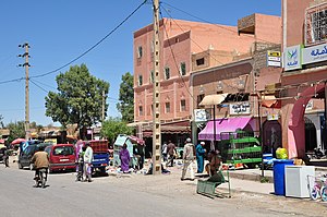 The modern town centre of Skoura