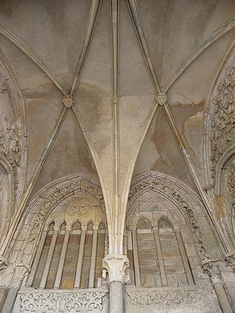 The vaulting in the "Porche de l’évêque"
