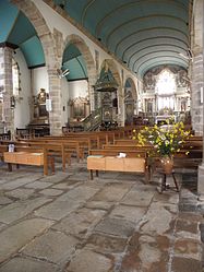 View of left side of nave with pulpit