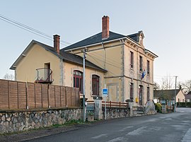The town hall in Saint-Genest-sur-Roselle