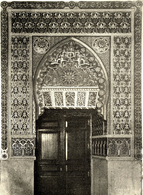 Door of the anteroom to the Hall of Councils.