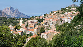 A general view of Évisa. The Capu d'Ortu e Tre Signore is in the left background
