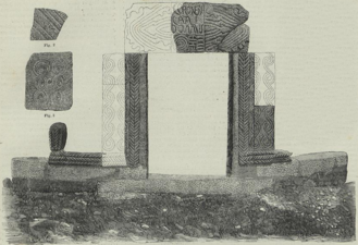 Drawing of the remains of a doorframe of a house at the Citânia de Sabroso