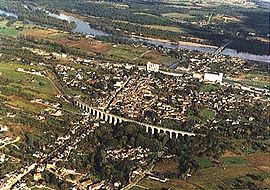 An aerial view of Saint-Satur
