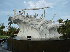 Dolphin Tour Statue, Temukus