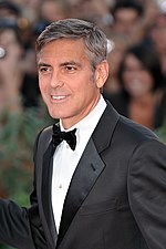 Photo of George Clooney at the premiere of the film The Men Who Stare at Goats in 2009.