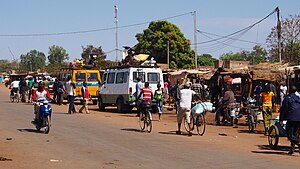 Market and bus terminal in Sapouy