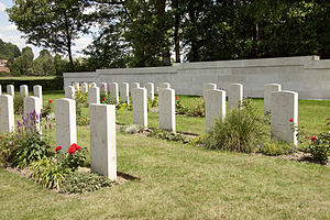 Hyde Park Corner (Royal Berks) Cemetery, as viewed from the entrance of the Berks Commonwealth War Graves Commission Cemetery Extension opposite