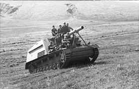 A Hummel navigates a hill in central-southern USSR (June – July 1943)
