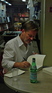 Alexis Jenni at a book signing in Lyon in November 2011.