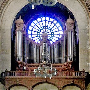 The grand organ and the rose window