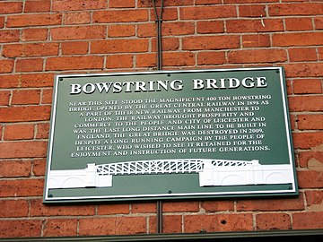 On 25 September 2010 Leicester Civic Society unveiled this memorial plaque to the bridge on the facade of a nearby building.