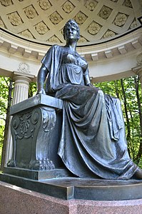 Maria Feodorovna, sculpture set in Rossi Pavilion in Pavlovsk Park (1913)