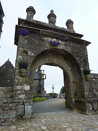 The "Arc de Triomphe"-an imposing entry to the "enclos" at Commana.