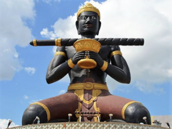 Statue of Ta Dambang