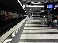 The Museumstrasse platforms (tracks 41–44)