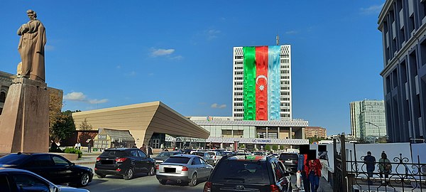 Panoramic view of 28 May, Jafar Jabbarli subway stations and Baku Central Railway Station.