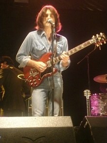 Barreau performing in 2006