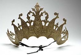 A Palembang-style siger, singkar sukun pa sangko, gilded crown for bride or dancer