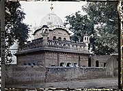 True-colour photograph of Gurdwara Dera Sahib in Lahore, India (now Pakistan), taken in 1914 by Stéphane Passet.