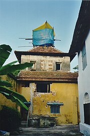 Clock tower of the Paradesi synagogue (2001)