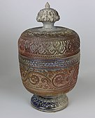 A water jar, used as a container for water or food, Angkorian era