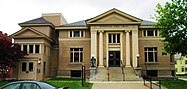 The Rockingham Free Public Library, built in 1909, is a Carnegie library[4] (2017)