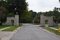 Gateway to the Eagle Point Colony Historic District neighborhood