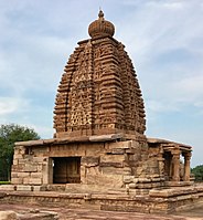Early, rounded, amalaka, with squared amalakas at the corners below, 8th century. Galaganatha Temple, Pattadakal, Karnataka
