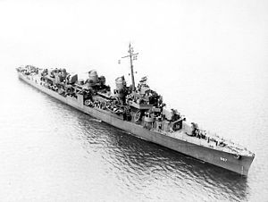 USS Bell (DD-587) off Charleston, South Carolina (USA), in June 1943.