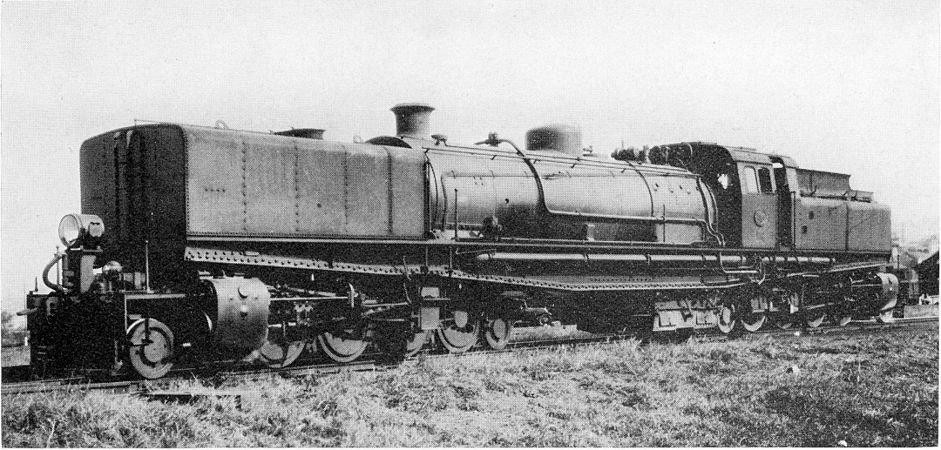 Class HF no. 1386 at Durban locomotive depot, c. 1950