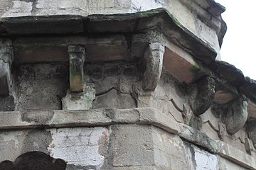 Eaves and corbel brackets made to imitate wooden structure (出檐和仿木斗栱)