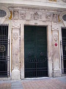 Portal in Piazza di Pellicceria