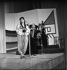 Mamula in 1962 at the Sjelo na vrelu Bosne TV show taping.
