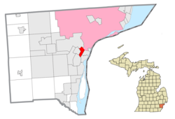Location of Boynton–Oakwood Heights (red) within the city of Detroit (pink) in Wayne County
