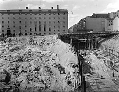 Station tunnelling, 1954