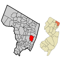 Location of Englewood in Bergen County highlighted in red (left). Inset map: Location of Bergen County in New Jersey highlighted in orange (right).