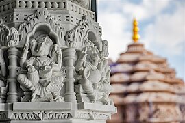 Ganesha sculpture on the mandir pillars