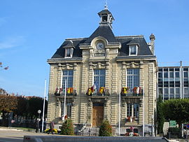 The town hall of Brunoy
